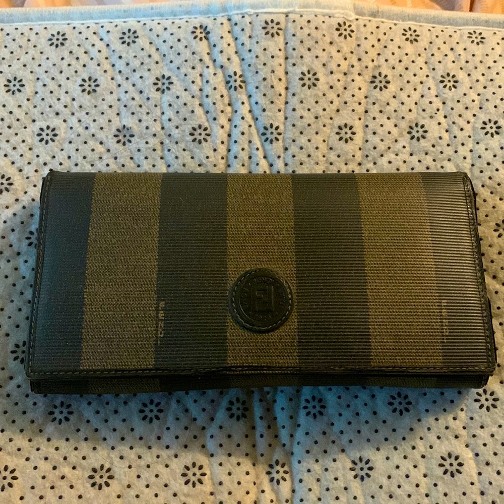 FENDI long wallet authentic